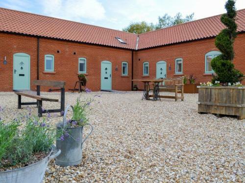 Tan Yard Cottages1 - Uk32888
