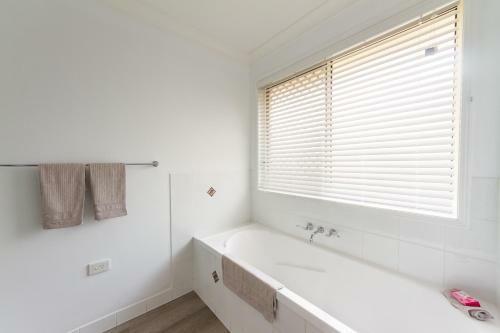 Executive And Family Home Large - Flinders View 24