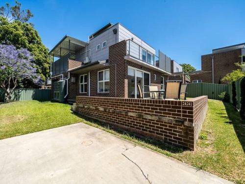 Contemporary Beach House Walk To Everything In Huskisson