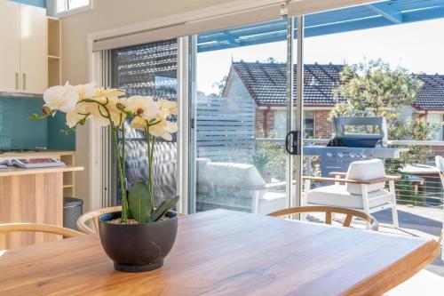 Boutique Beachside Townhouse / Jervis Bay