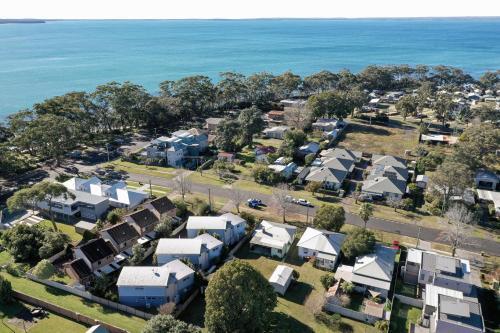 Boutique Beachside Townhouse / Jervis Bay