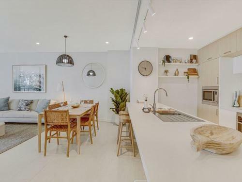 Luxury High End Unit Private Courtyard On Ground Level