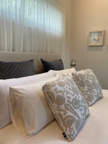 Bed & Breakfast Messmates Luxury Eco Suites