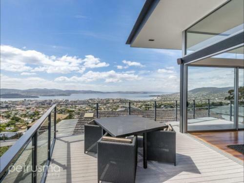 Bed & Breakfast Hobart View