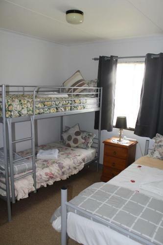 Apartamento Sally's Kingscote Retreat