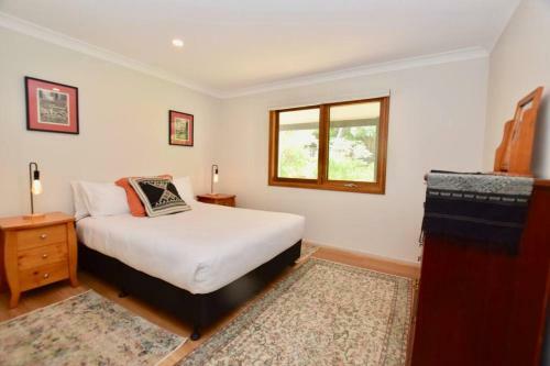 Waratah Lodge