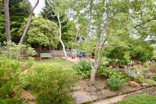 Waratah Lodge