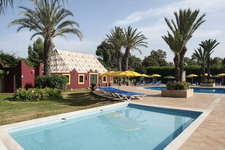 Hotel Oasis