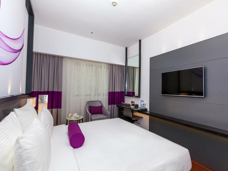Hotel Howard Johnson Plaza By Wyndham Dubai