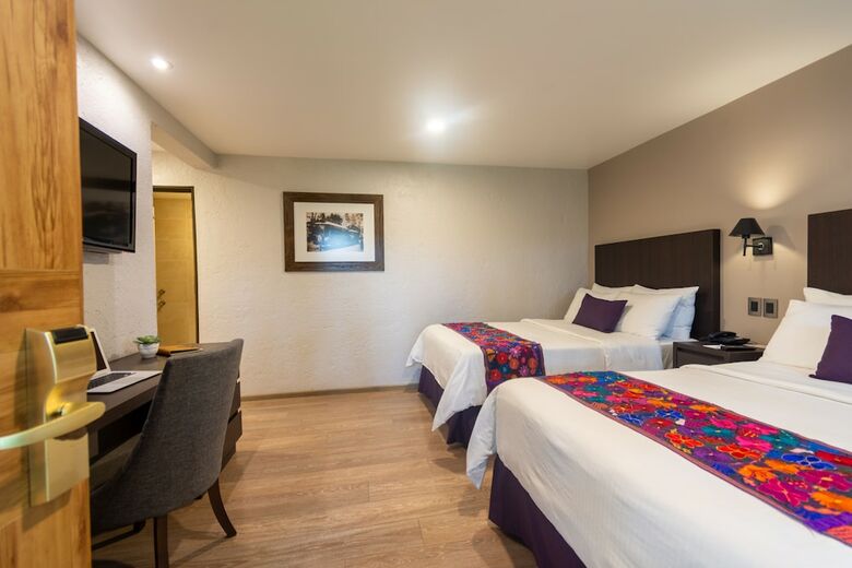 Hotel Flamingo Inn