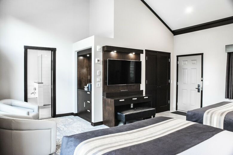 Hotel Charlton's Cedar Court