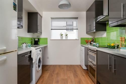 Palm Grove Apartments