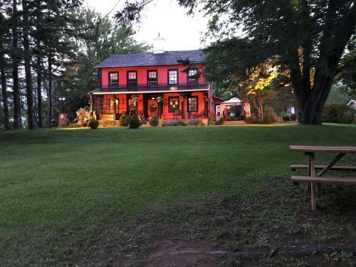 Bed & Breakfast Auberge Et Caf� Sous L'�toile Du Sheriff Sheppard