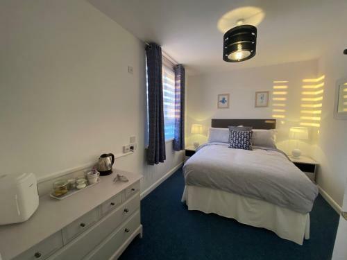 Hotel Rooms At Babbacombe