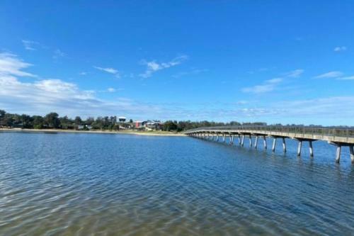 Driftwood Townhouse - Waterfront-central Location