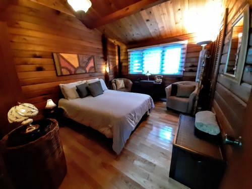 Hostal Chambre Bord de L'eau Oka