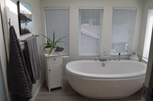 Rathtrevor Beach B&B