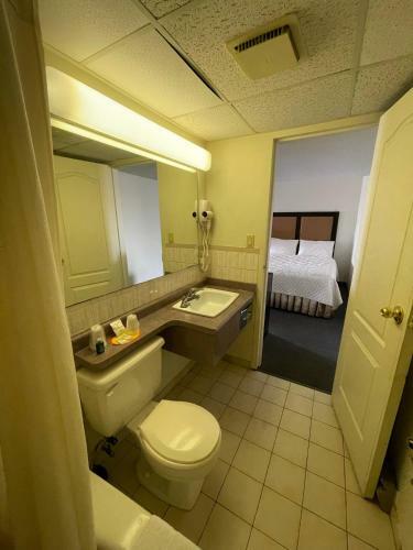 Motel Heritage Inn & Suites