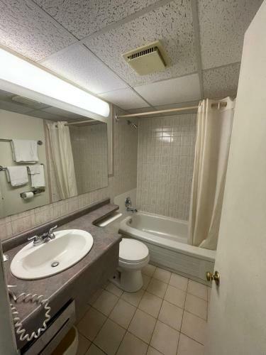 Motel Heritage Inn & Suites