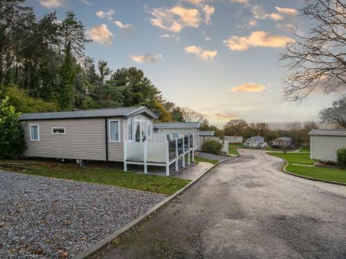 Woodside Retreat