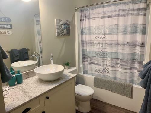 Sandy Feet Retreat Port Renfrew- Oceanfront 2br Modern Cottage