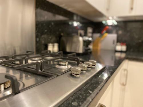 Amazing 2 Bed 2 Bath Private Apartment