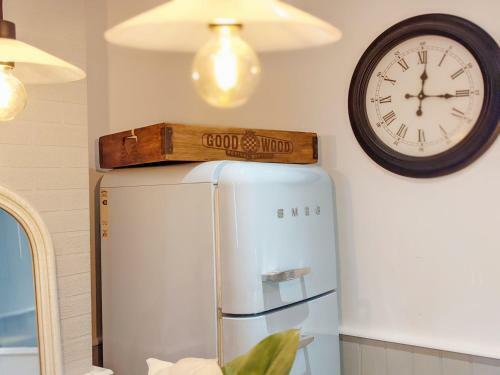 Sparrow Cottage - Westbourne