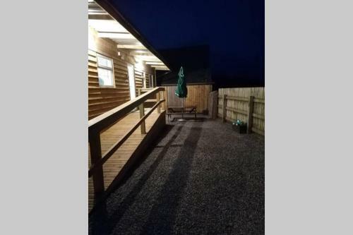 Featheredge Corner Lodge