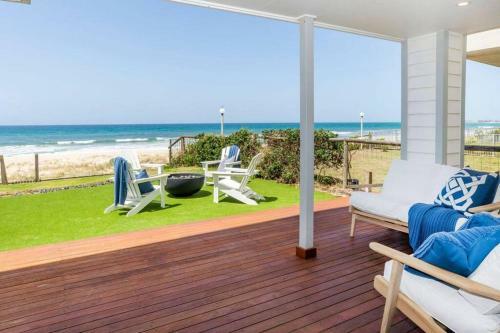 Villa Absolute Beachfront Family Size Home