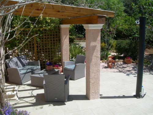 Hostal B&B Villa Les Tamaris
