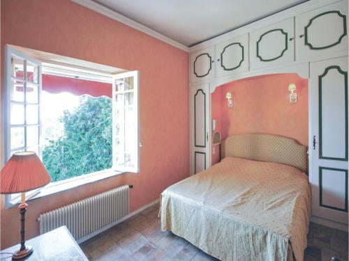 Holiday Home Chemin Des Fumerates