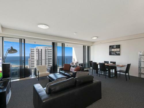 Apartamento Spacious Sub Penthouse With Ocean View At Sierra Grand Broadbeach