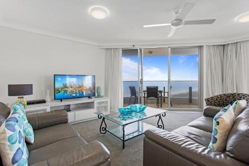 Madecomfy Beach Haven Beachfront 2-bed Apartment