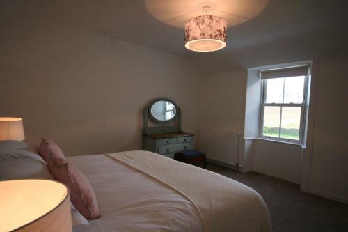 Longhill Farmhouse