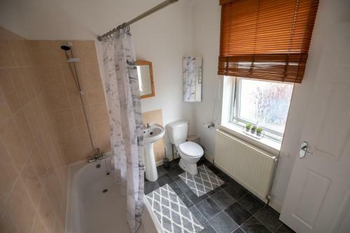 Beautiful Seaside Apartment-free Parking