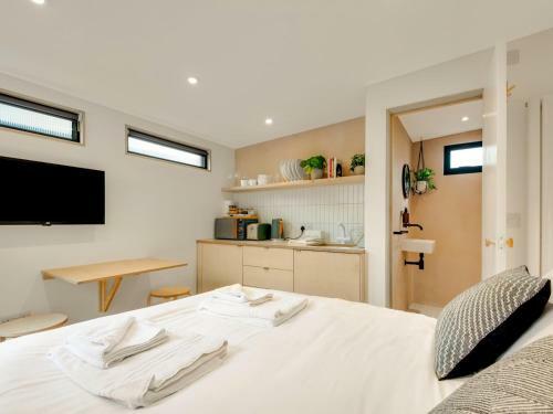 Pass The Keys Whitstable Tiny House - A Secret Getaway!