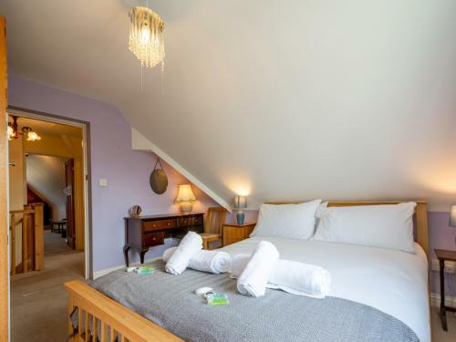Pass The Keys Elegant 5-bed Detached Home With Spacious Garden
