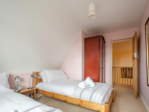 Pass The Keys Elegant 5-bed Detached Home With Spacious Garden