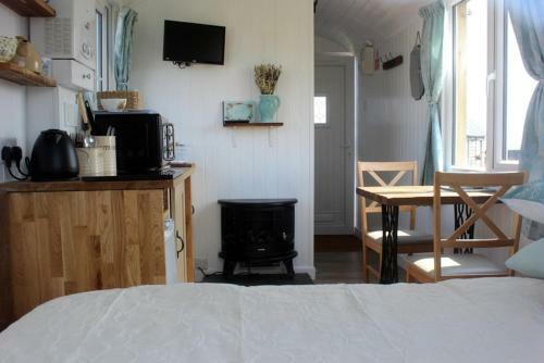 Hillside Camping Pods And Shepherd's Hut