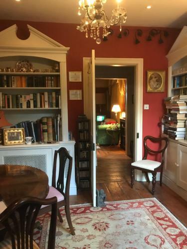 Bed & Breakfast 10 St James Villas