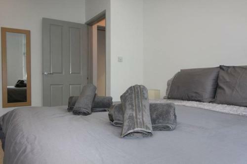 Spacious Central Chic Apartment - Simply Check In