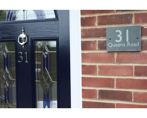 Queens Road Rental - Winchester Accommodation