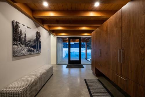 Villa Revelstoke Modern Farmhouse