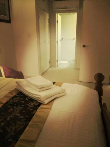 2 Bed/bath Apartment Near Richmond Centre Station