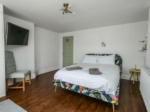 Bridge View Apartment
