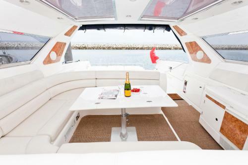 Sunseeker Renegade 60 Ft