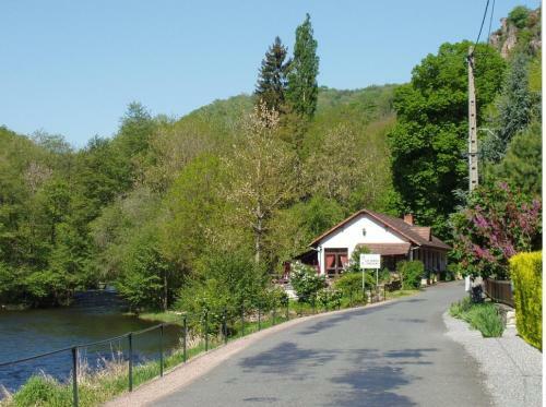 Hotel Restaurant Les Gorges De Chouvigny