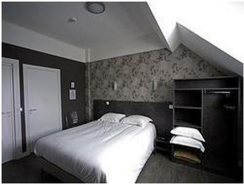 Hotel Logis Le Ch�ne Dor�