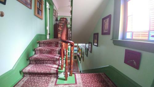 Gower Manor Historic Bed & Breakfast