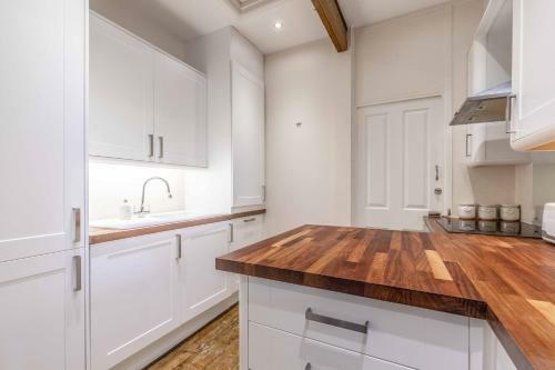 Apartamento Hiddem Gem! Character Home, Walk 2 All Sights